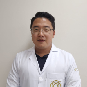 DR. EDUARDO SEUNG BIN LEE